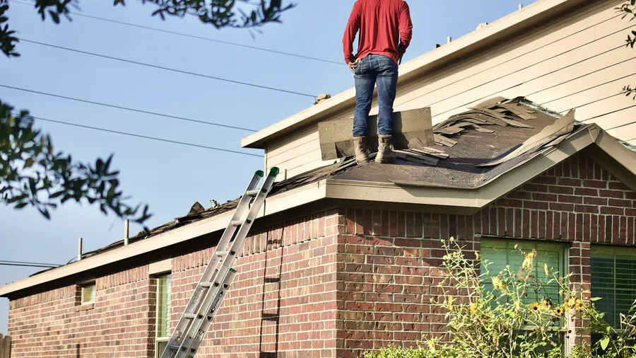 Rénovation de toiture - quand faut-il refaire son toit ?