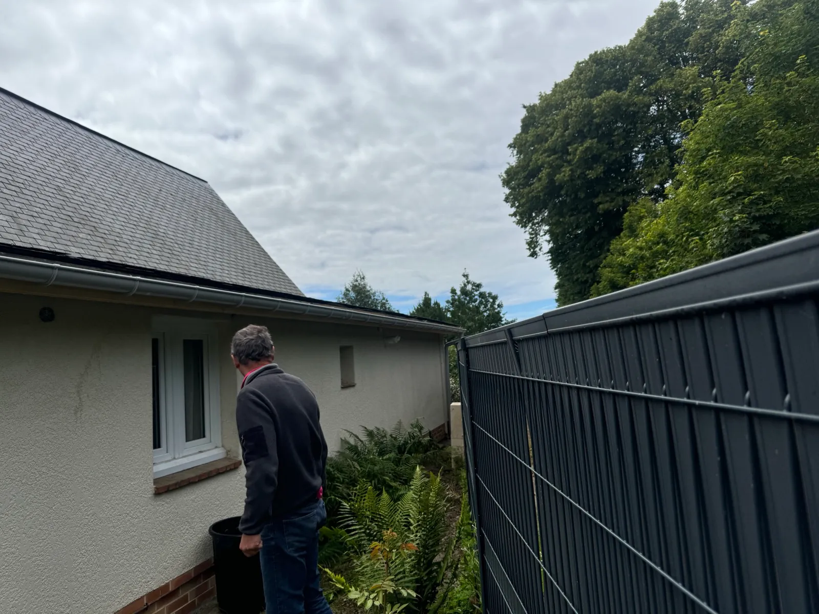 Inspection d’une toiture en ardoise avant travaux